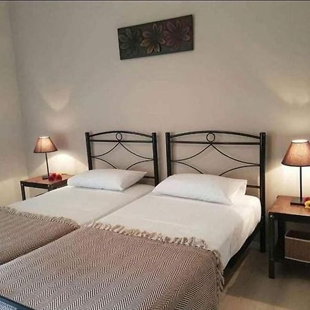 Guesthouse Emi Lygia  Bagian luar foto