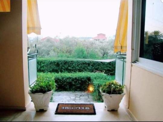 Guesthouse Emi Lygia  Bagian luar foto